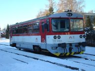 Zo Studeného Potoka do Tatranskej Lomnice premáva takýto motoráčik